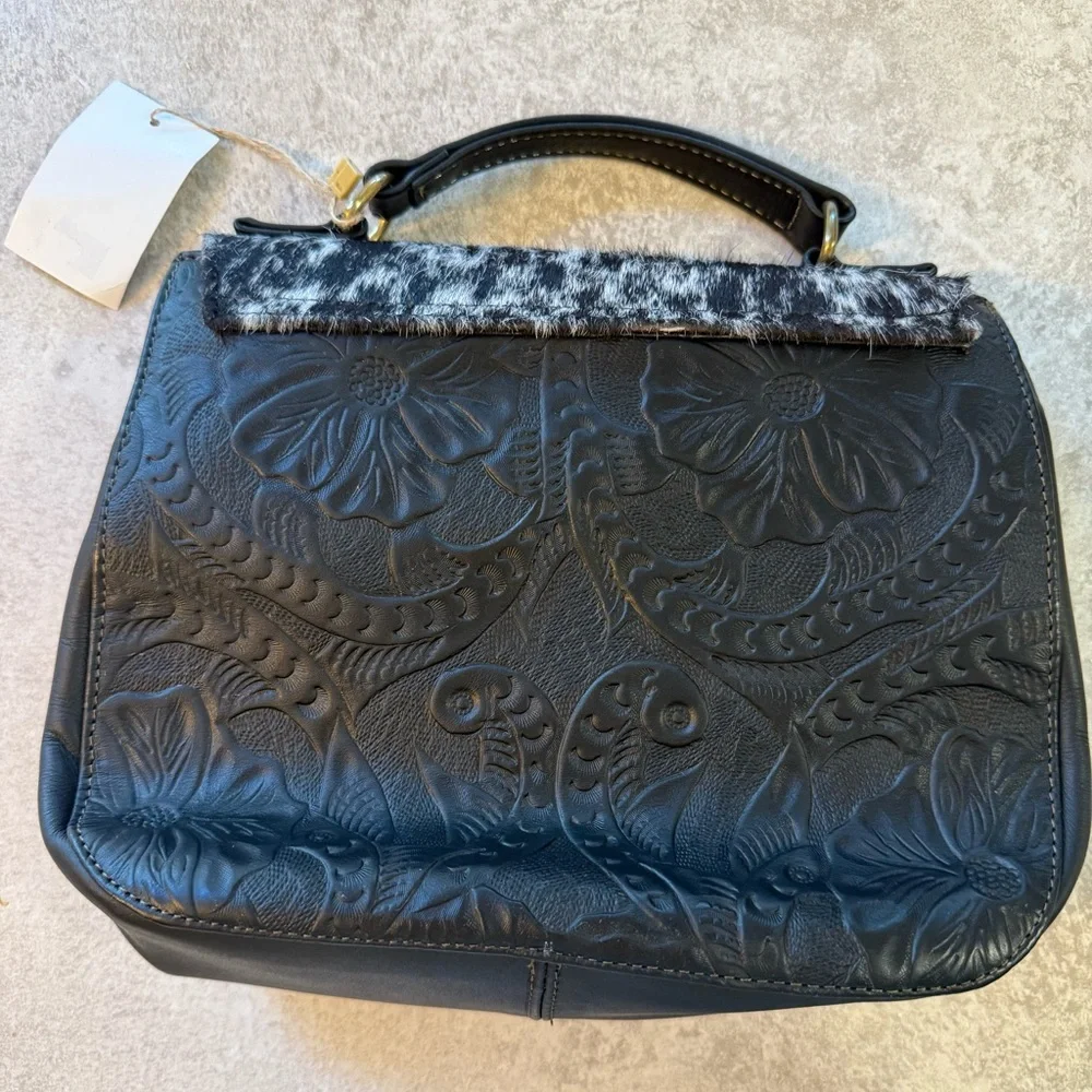 Via Latina Artisanal Leather Black Purse